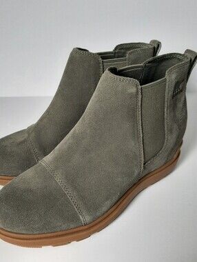 Sorel Women's Green Evie II Chelsea Boots Size 8